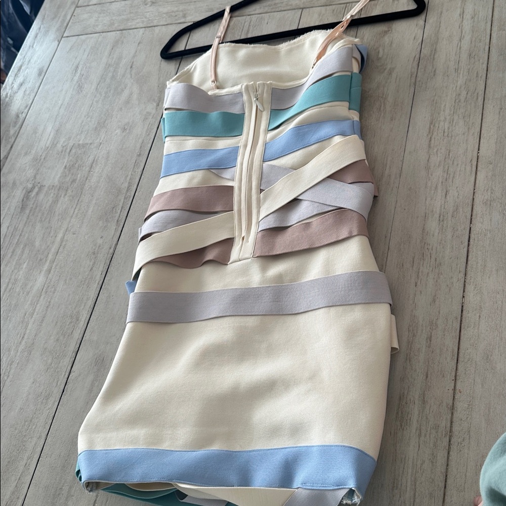 NWOT AKIRA STRAP UP BANDAGE MINI DRESS Size M - Picture 8 of 14